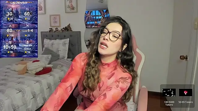 Snapshot of samysweet_8 chatting on 12-18-25, 01:28 samysweet 8 online show from 12-18-25, 01:28