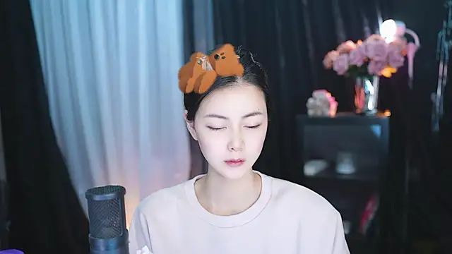 Ocean--Lili online show from 03-17-25, 02:12