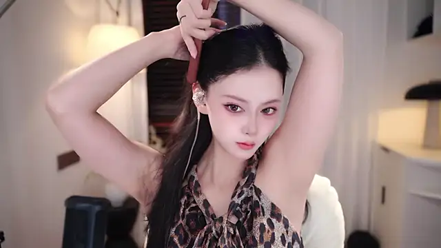 Ocean--Lili online show from 09-08-25, 02:16