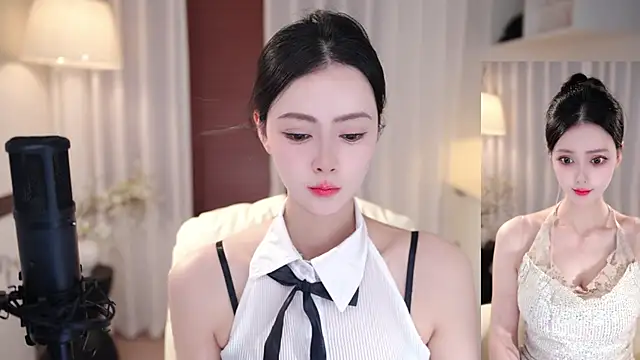 Ocean--Lili online show from 10-09-25, 08:29