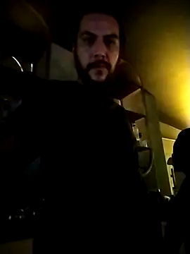 Snapshot of Pziko chatting on 10-25-25, 06:10 Pziko online show from 10-25-25, 06:10