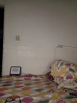 ZaraHoney online show from 02-10-25, 05:14