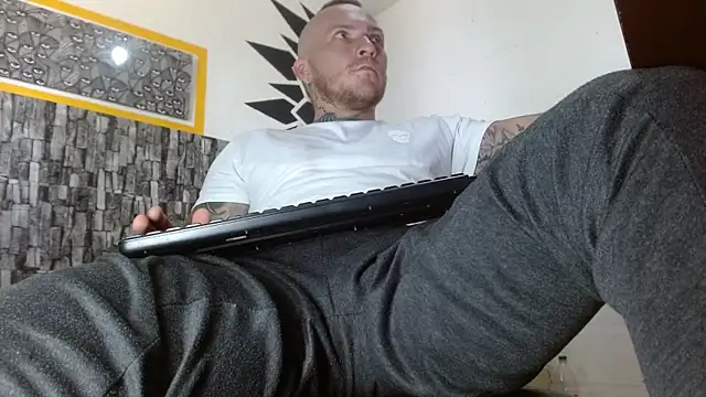 stripnolimits online show from 10-04-25, 05:44