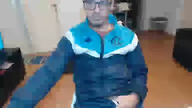 guachin hunk online show from 06-15-26, 09:50