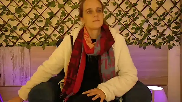 LadyChantale online show from 10-20-25, 07:53