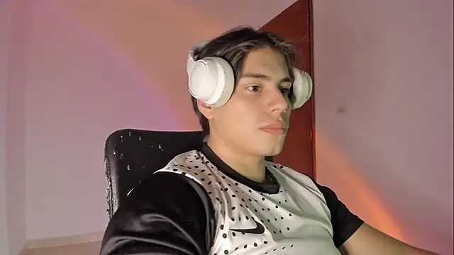 Giordano Russo online show from 03-08-26, 02:04