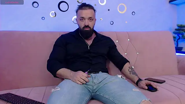 Snapshot of alexhunk09 chatting on 04-15-26, 11:49 alexhunk09 online show from 04-15-26, 11:49