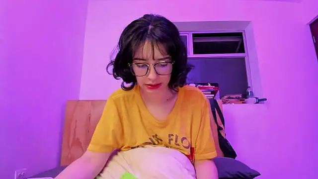  Lunnaa  online show from 12-19-24, 01:28