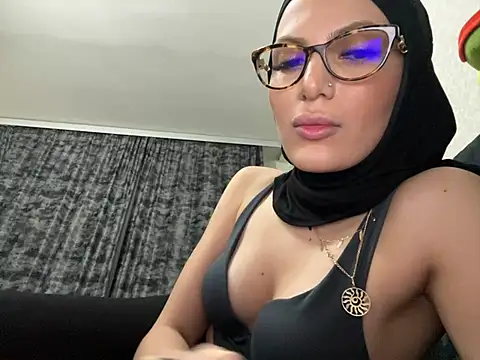 GumusGuray online show from 03-14-25, 12:54