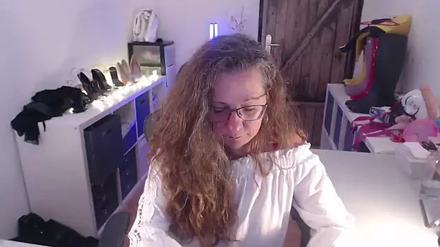 Snapshot of GeilesLuder75 chatting on 05-11-26, 04:04 GeilesLuder75 online show from 05-11-26, 04:04