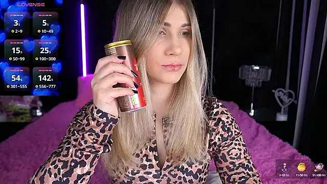 Snapshot of CassandraGood chatting on 12-03-24, 07:43 CassandraGood online show from 12-03-24, 07:43