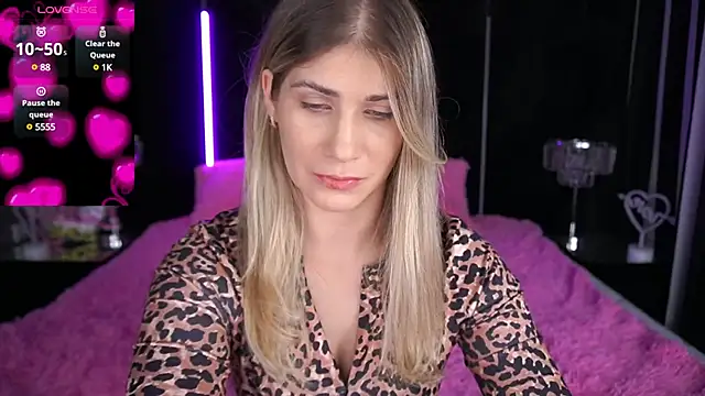 Snapshot of CassandraGood chatting on 12-03-24, 10:50 CassandraGood online show from 12-03-24, 10:50