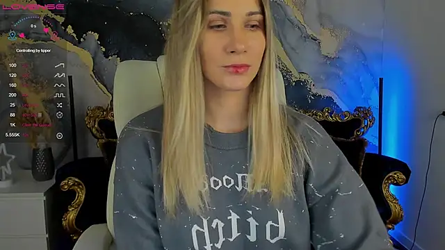 Snapshot of CassandraGood chatting on 12-04-24, 07:39 CassandraGood online show from 12-04-24, 07:39