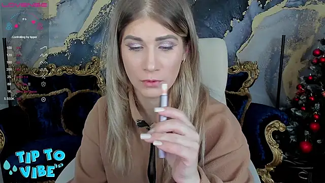 Snapshot of CassandraGood chatting on 01-05-25, 08:42 CassandraGood online show from 01-05-25, 08:42