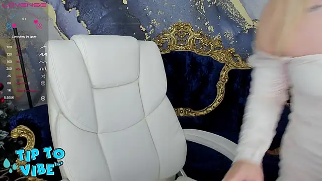 Snapshot of CassandraGood chatting on 01-13-25, 12:45 CassandraGood online show from 01-13-25, 12:45