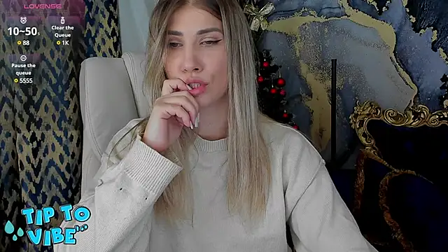 Snapshot of CassandraGood chatting on 01-17-25, 08:44 CassandraGood online show from 01-17-25, 08:44