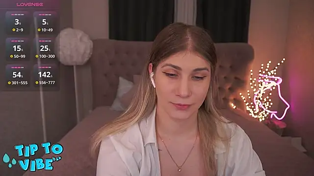 Snapshot of CassandraGood chatting on 03-04-25, 10:57 CassandraGood online show from 03-04-25, 10:57