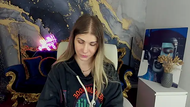 Snapshot of CassandraGood chatting on 03-16-25, 12:55 CassandraGood online show from 03-16-25, 12:55