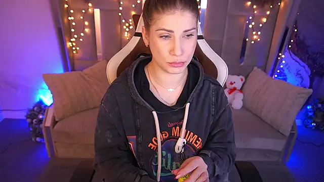 CassandraGood online show from 02-09-26, 07:45