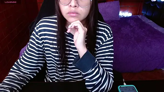 Snapshot of MidoriQuiinn chatting on 05-15-26, 04:14 MidoriQuiinn online show from 05-15-26, 04:14