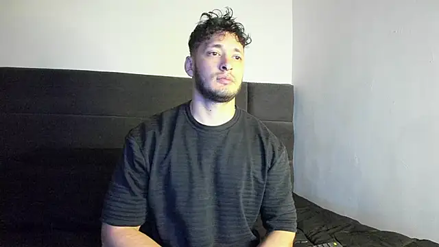 Snapshot of alejandro__2 chatting on 11-13-25, 05:12 alejandro 2 online show from 11-13-25, 05:12