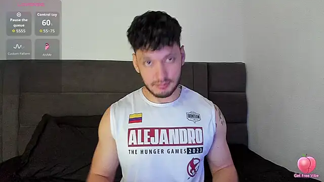 Snapshot of alejandro__2 chatting on 11-19-25, 05:13 alejandro 2 online show from 11-19-25, 05:13