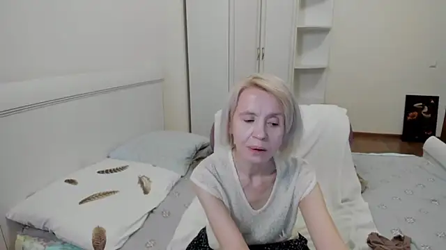 aminalive online show from 12-04-25, 09:23