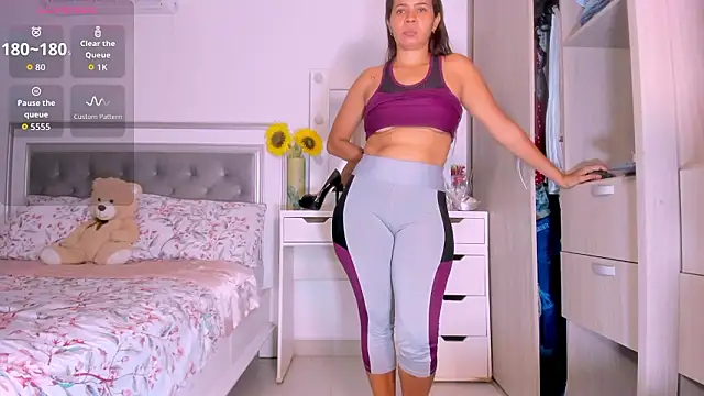 Snapshot of sharonDulce chatting on 02-12-26, 02:17 sharonDulce online show from 02-12-26, 02:17