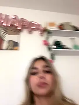 Snapshot of oriana_zoeee chatting on 11-11-25, 11:49 oriana zoeee online show from 11-11-25, 11:49