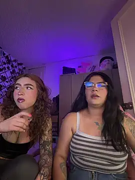 valenor  online show from 04-12-26, 03:33