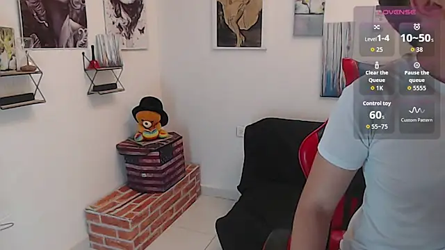 Oliverboy- online show from 06-13-26, 11:35