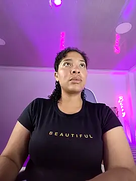 Snapshot of DannaBerry chatting on 11-04-25, 03:11 DannaBerry online show from 11-04-25, 03:11