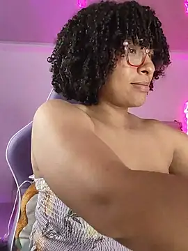 Snapshot of DannaBerry chatting on 11-13-25, 03:55 DannaBerry online show from 11-13-25, 03:55