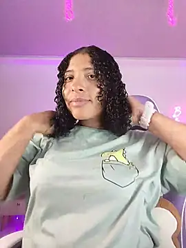 Snapshot of DannaBerry chatting on 12-05-25, 03:20 DannaBerry online show from 12-05-25, 03:20