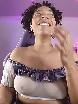 Snapshot of DannaBerry chatting on 01-06-26, 02:21 DannaBerry online show from 01-06-26, 02:21