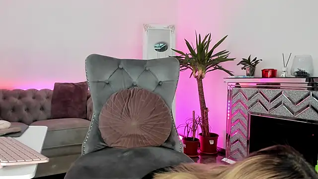 adonawet online show from 01-17-25, 06:04