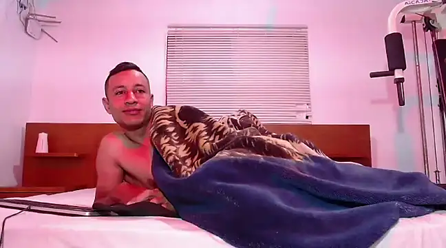 Snapshot of Maik_James chatting on 02-06-25, 08:39 Maik James online show from 02-06-25, 08:39