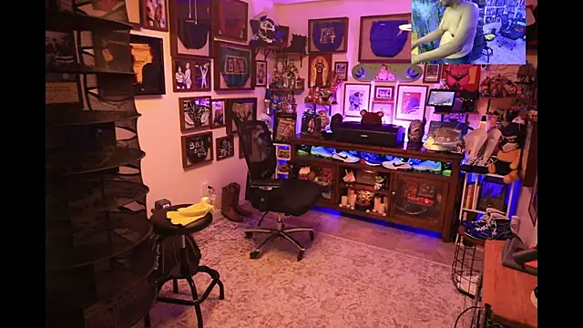 Snapshot of Briefs_bud chatting on 01-05-25, 06:02 Briefs bud online show from 01-05-25, 06:02