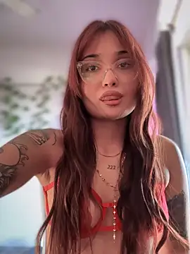 LunaXuan online show from 09-21-25, 07:48