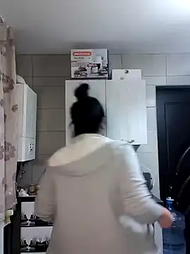 x  KHALEESI  x online show from 12-23-24, 05:43