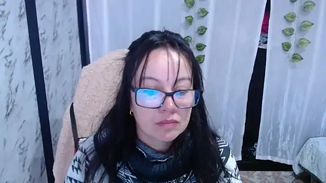 Sonialorens  online show from 02-28-25, 01:58