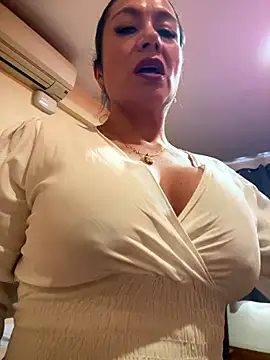 Snapshot of angelitasexy81 chatting on 10-03-25, 09:06 angelitasexy81 online show from 10-03-25, 09:06