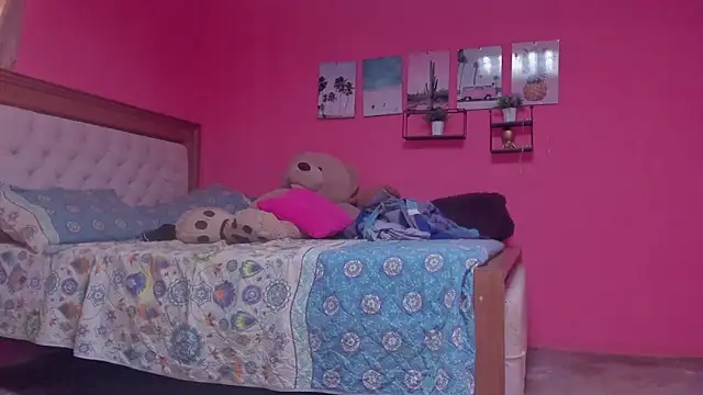 Snapshot of Emma_lean chatting on 03-18-25, 12:58 Emma lean online show from 03-18-25, 12:58