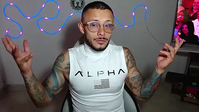 Snapshot of sebastian_horny chatting on 10-25-25, 03:51 sebastian horny online show from 10-25-25, 03:51