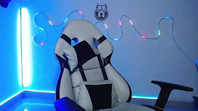 Snapshot of sebastian_horny chatting on 12-02-25, 10:38 sebastian horny online show from 12-02-25, 10:38