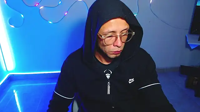 Snapshot of sebastian_horny chatting on 12-04-25, 06:23 sebastian horny online show from 12-04-25, 06:23