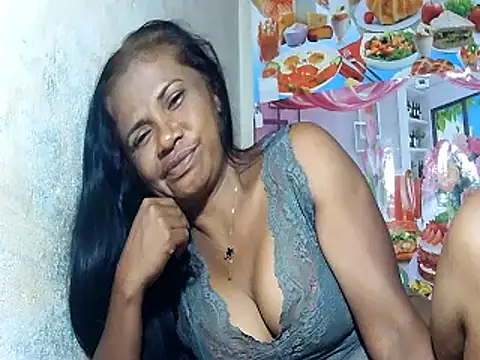 Snapshot of Hyncam chatting on 02-22-25, 10:20 Hyncam online show from 02-22-25, 10:20