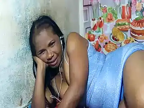 Snapshot of Hyncam chatting on 02-25-25, 05:25 Hyncam online show from 02-25-25, 05:25