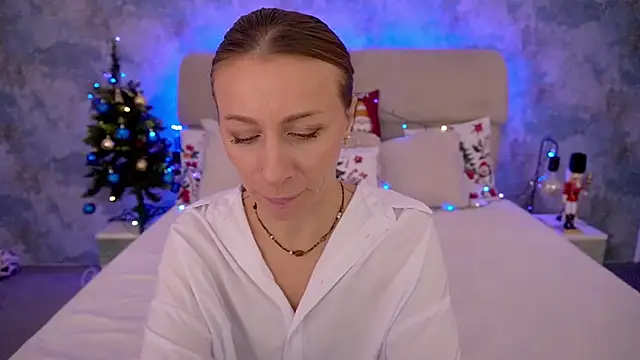 MirandaHobbs online show from 12-16-25, 08:30