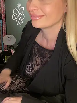 Lisavontease online show from 09-20-25, 12:50